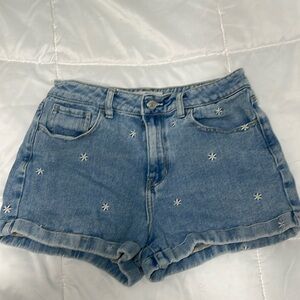 Pacsun denim shorts in a faded wash with daisy details size 28